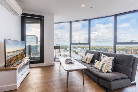Golden Box Hill Apartment - Accommodation Port Macquarie 0