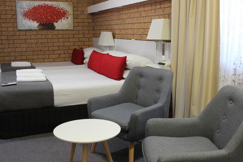 Golden Harvest Motor Inn Moree - Accommodation Port Macquarie 0