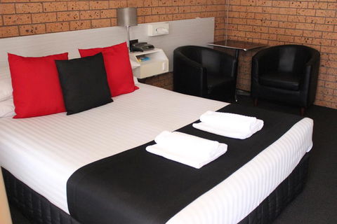 Golden Harvest Motor Inn Moree - Accommodation Port Macquarie 1
