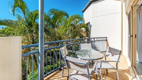 Golden Riviera Absolute Beachfront Resort - Accommodation Port Macquarie 2