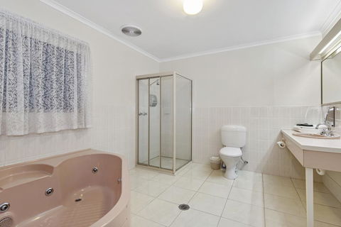 Golden Square Motor Inn - Accommodation Port Macquarie 3
