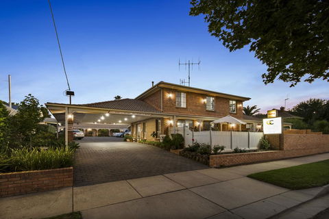 Golden Square Motor Inn - Accommodation Port Macquarie 0