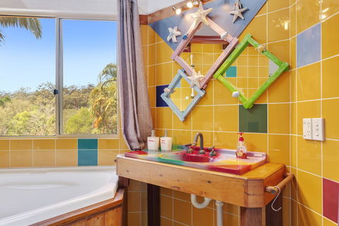 Gorgeous Mediterranean-style Hinterland Home - Accommodation Port Macquarie 2