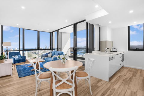 Grand Beach Views In 2-Bed Apartment With Balcony - Accommodation Port Macquarie 0