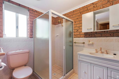 Grand Pacific 2 Unit 2 - Accommodation Port Macquarie 3