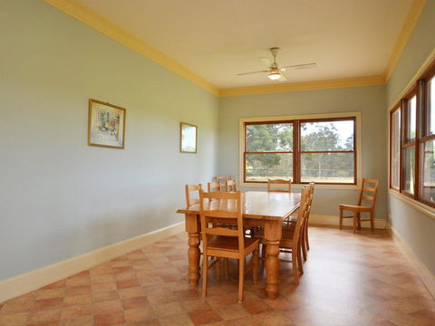 Grasmere Estate Homestead - Hear The Lions Roar From Nearby Hunter Valley Zoo - Accommodation Port Macquarie 1