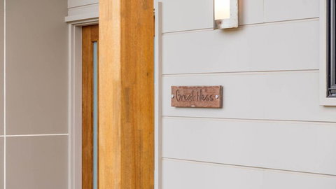 Great Ness Beachhouse - WiFi - Pet-Friendly - Accommodation Port Macquarie 2