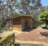 Gum Grove Chalets - Accommodation Port Macquarie