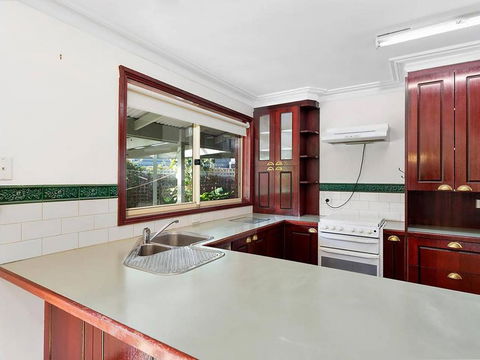 GUMS & ROSES - Family Home In The Heart Of Town. - Accommodation Port Macquarie 3