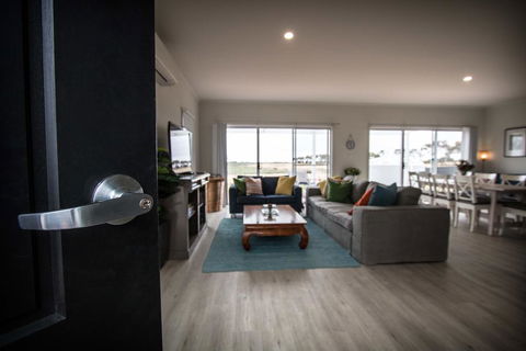 Happy Hours - Accommodation Port Macquarie 2