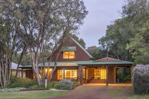 Havy's Home - Accommodation Port Macquarie 0