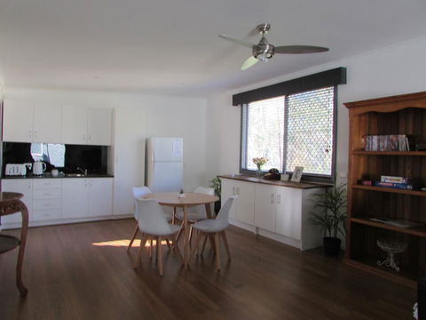 HEATHCOTE SHIRAZ COUNTRY STAYS - Accommodation Port Macquarie 1