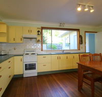 Hi View 18 Dulconghi Street - Accommodation Port Macquarie