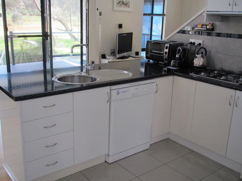 Hidden Grove Retreat - Accommodation Port Macquarie 0