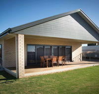 Highview on Victoria Coffin Bay - Accommodation Port Macquarie