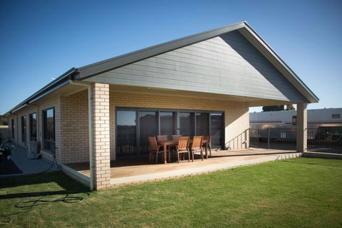 Highview On Victoria Coffin Bay - Accommodation Port Macquarie 0