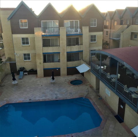 Hillarys Executive Apartment - Accommodation Port Macquarie 0