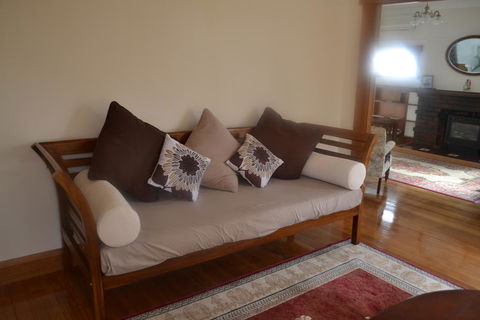 Hillside Cottage - Accommodation Port Macquarie 0