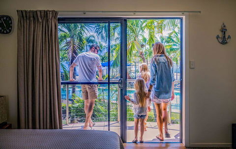 Hinchinbrook Resorts - Accommodation Port Macquarie 2