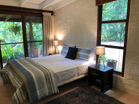 Hinterland Hideaway - Accommodation Port Macquarie 1