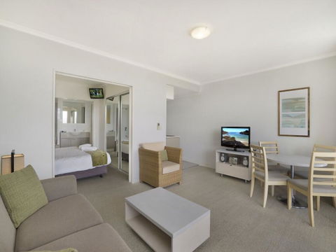 Hinterland Luxury - 1 Bedroom Hinterland View Apt - Accommodation Port Macquarie 3