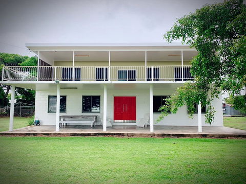 Holiday Rental - Huge House With Beach Views - Accommodation Port Macquarie 0