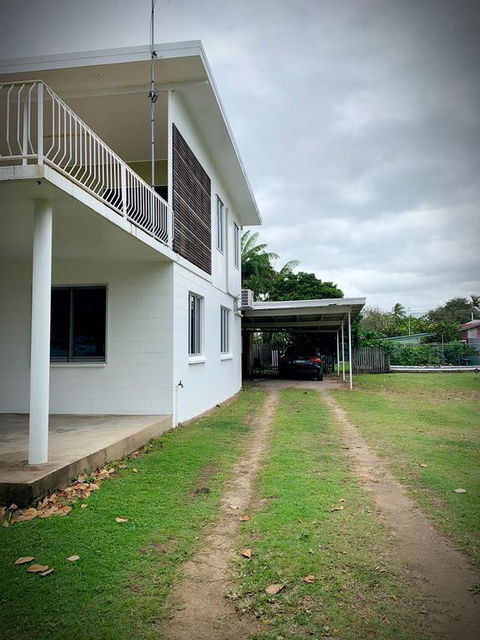Holiday Rental - Huge House With Beach Views - Accommodation Port Macquarie 3