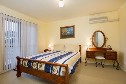 Holidays At Hollydene - Accommodation Port Macquarie 3