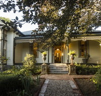 Holyrood House - Accommodation Port Macquarie