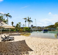 Homebush Bay Self-Contained Modern Two-Bedroom Apartments BEN - Accommodation Port Macquarie