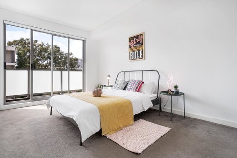 HOMEBUSH CLOSE TO OLYMPIC PARK KOZY 2 BED 2 BATH NHO075 - Accommodation Port Macquarie 2