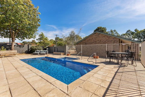 Homestead Motor Inn & Apartments - Accommodation Port Macquarie 2