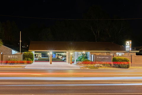 Homestead Motor Inn & Apartments - Accommodation Port Macquarie 0
