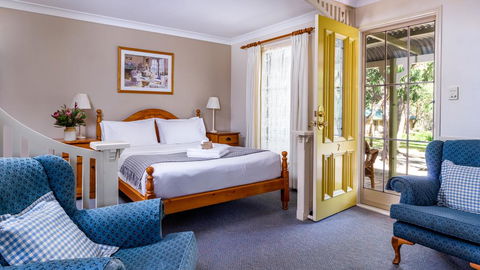 Honeysuckle Cottages - Accommodation Port Macquarie 0