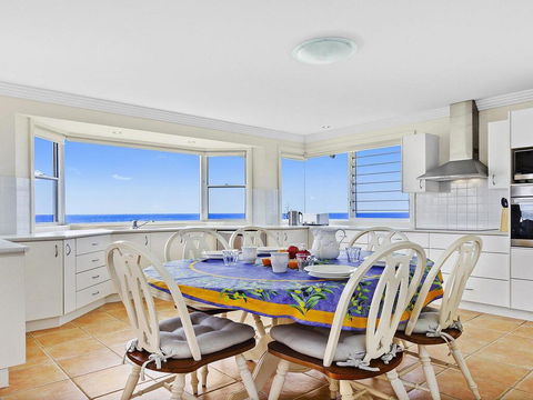 Horizon - SPECIAL OFFER 3 FOR 2 - Accommodation Port Macquarie 3