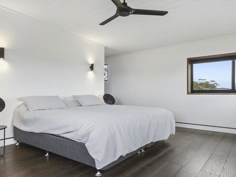 Horizons At Currarong - Architecturally Designed Beach House - Accommodation Port Macquarie 1