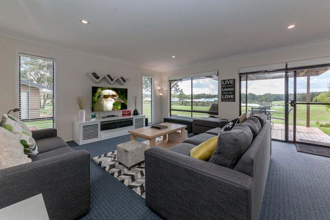 Horizons Golf Club, Villa 124 - Accommodation Port Macquarie 0