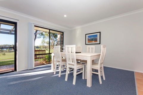 Horizons Golf Club, Villa 126 - Accommodation Port Macquarie 3