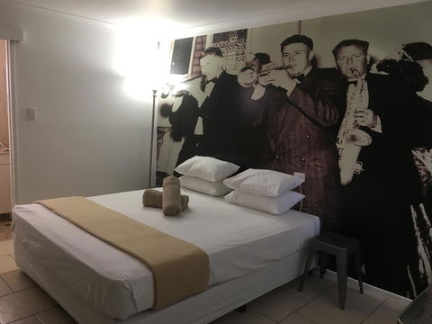 Hotel Corones - Accommodation Port Macquarie 1