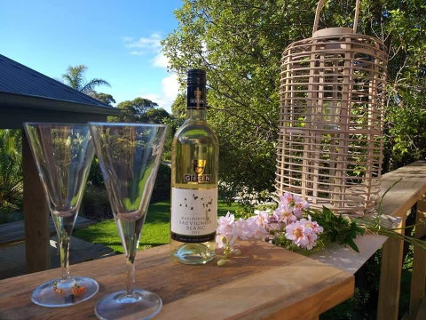 Island Cove Spa Retreat - Accommodation Port Macquarie 0