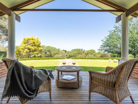 Jaspers Brush - Tranquil Gardens & Stunning Views - Accommodation Port Macquarie 0