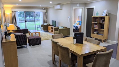 Jewel In The Crowne - Accommodation Port Macquarie 0