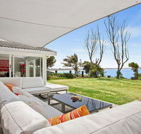 Karelda - absolute waterfront pet friendly property - Accommodation Port Macquarie