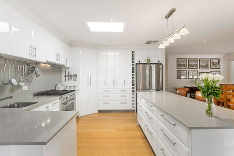 KARINYA - MORNINGTON - Accommodation Port Macquarie 1