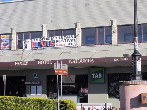 Katoomba Hotel - Accommodation Port Macquarie 2