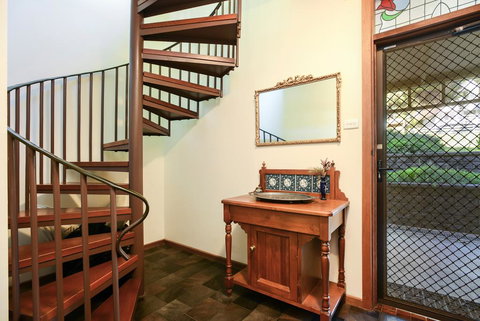 Kestrel Lodge Port Willunga - Accommodation Port Macquarie 1