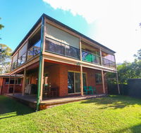 Kingfisher LakeHouse - Accommodation Port Macquarie