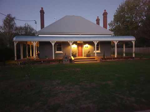 Kings Cottage Uralla - Accommodation Port Macquarie 0