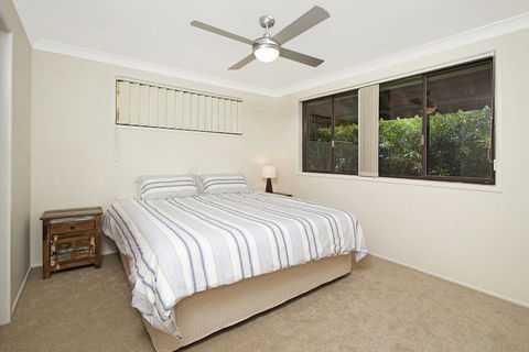 KINGSCLIFF HOLIDAY HOME ON THE HILL - SYD'S VIEW - Accommodation Port Macquarie 1
