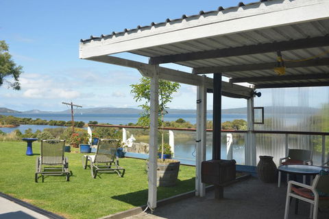 Kinsellas Water Views - Accommodation Port Macquarie 0